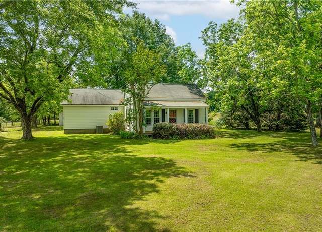 Property at 1730 Lee Peters Rd, Loganville, GA 30052, 3 beds, 2 baths