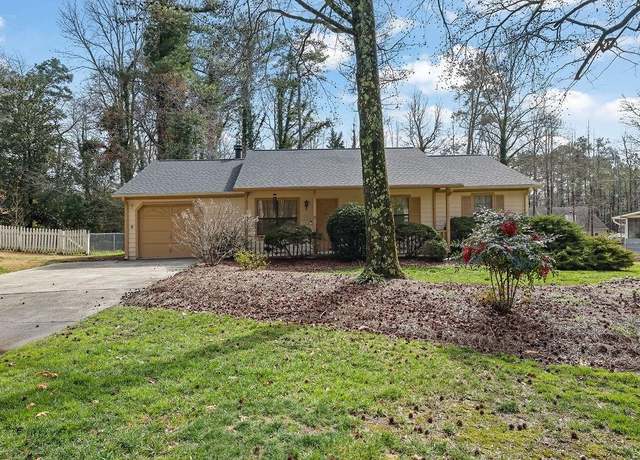 Property at 921 Forest Park Ln, Suwanee, GA 30024, 3 beds, 2 baths