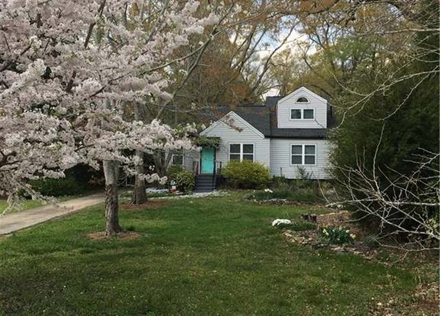 Property at 136 Bucher Dr, Decatur, GA 30030, 3 beds, 2 baths