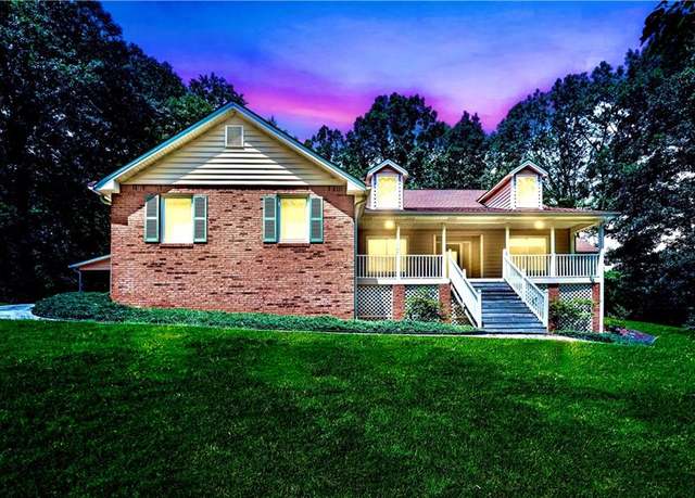 Property at 7635 Saddle Creek Trl, Gainesville, GA 30506, 3 beds, 2 baths