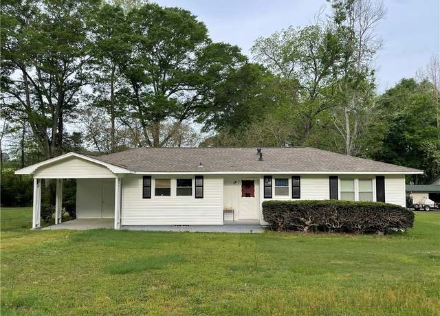 Property at 66 Lakeshore Dr, Bowdon, GA 30108, 3 beds, 1 bath