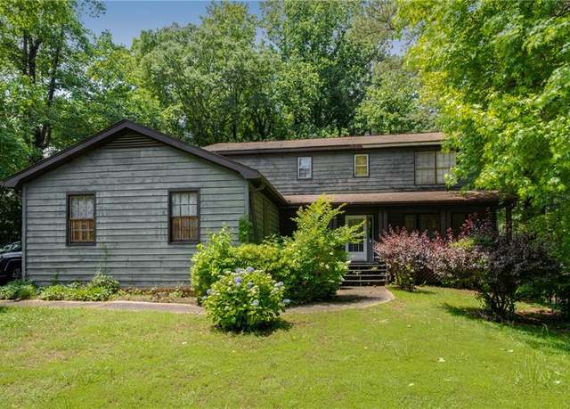 Property at 1429 Smithson Dr, Lithonia, GA 30058, 5 beds, 3.5 baths