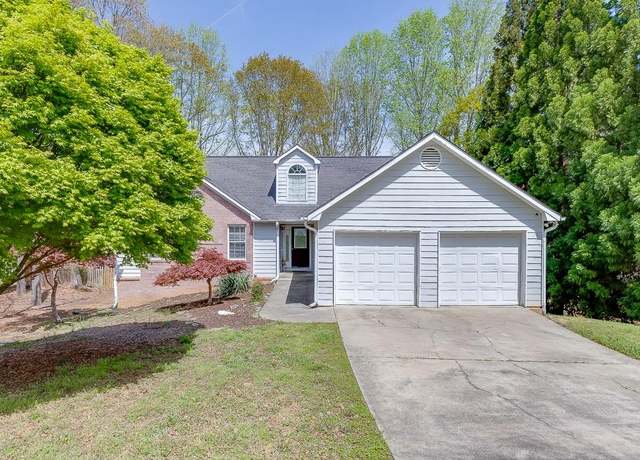 Property at 1545 Smoke Hill Dr, Hoschton, GA 30548, 5 beds, 3 baths