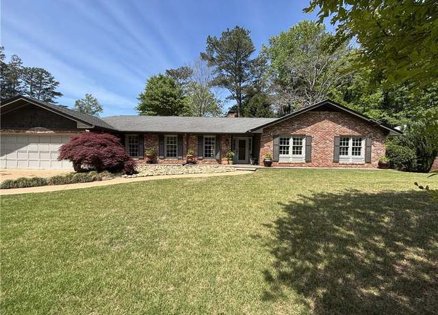 Property at 2112 Fisher Trl NE, Atlanta, GA 30345, 3 beds, 2 baths