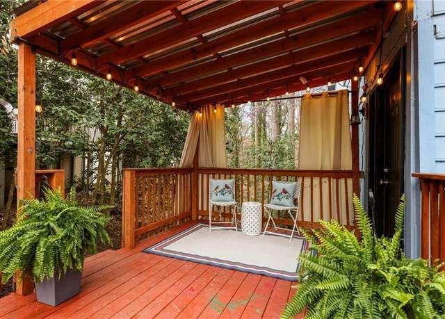 Property at 1350 Overlook Cv SE, Smyrna, GA 30080, 3 beds, 2.5 baths