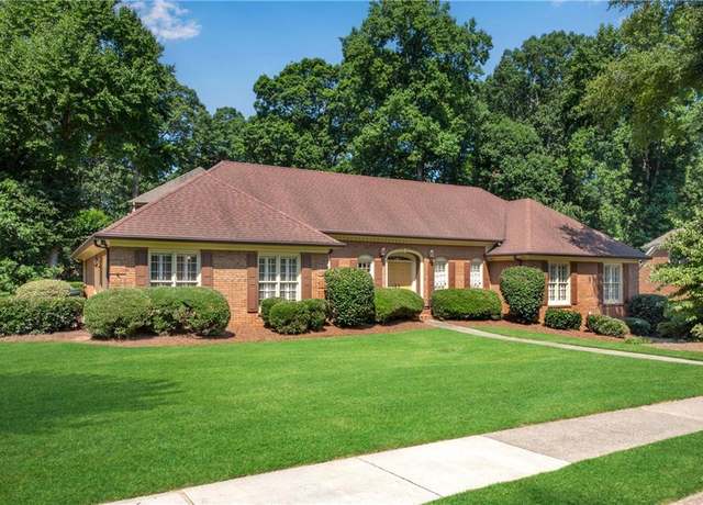 Property at 4063 Penhurst Dr, Marietta, GA 30062, 4 beds, 2.5 baths