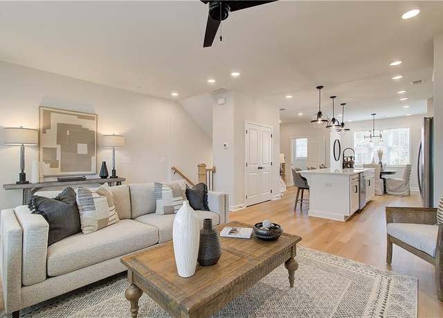 Property at 3352 Cranston Ln, Kennesaw, GA 30144, 3 beds, 3.5 baths