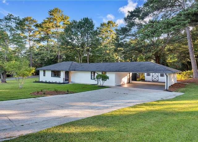 Property at 522 Elizabeth Ln SW, Mableton, GA 30126, 4 beds, 2 baths