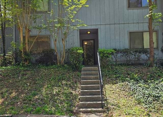 Property at 908 Pine Oak Trl, Austell, GA 30168, 3 beds, 2.5 baths
