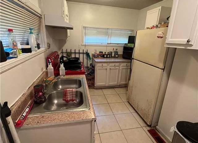 Property at 1750 Beechwood Blvd SW, Atlanta, GA 30311, 3 beds, 1 bath