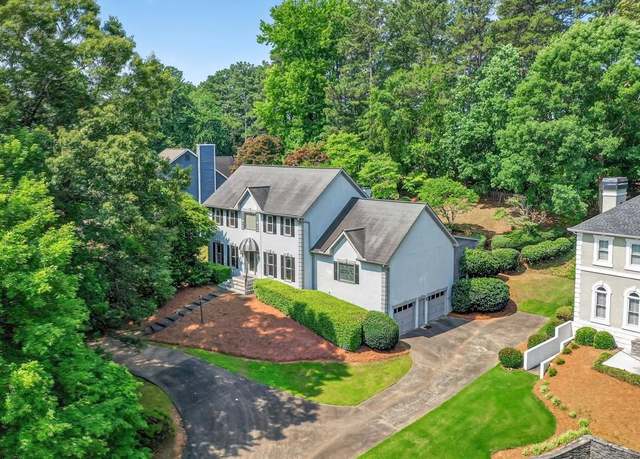 Property at 3185 Country Club Ct NW, Kennesaw, GA 30144, 3 beds, 3 baths
