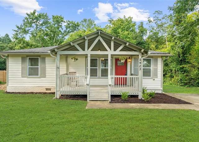 Property at 2923 Hall Dr SE, Smyrna, GA 30082, 3 beds, 2 baths