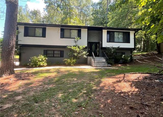 Property at 3630 High Point Ln SW, Atlanta, GA 30331, 5 beds, 4 baths