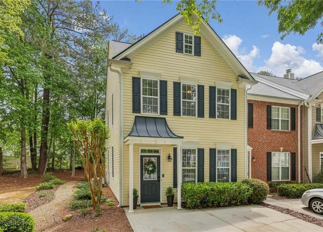 Property at 575 Gale Ct, Alpharetta, GA 30004, 3 beds, 2.5 baths