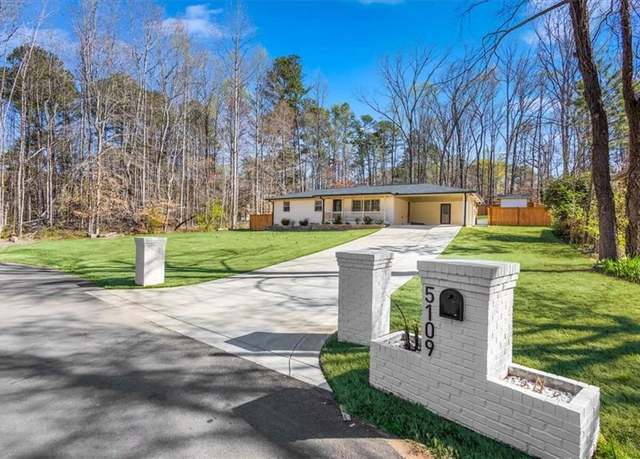 Property at 5109 Dogwood Hills Dr, Sugar Hill, GA 30518, 3 beds, 2 baths