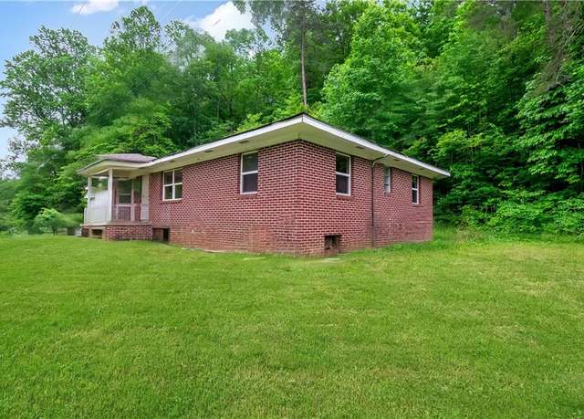 Property at 6129 Chatsworth Hwy, Ellijay, GA 30540, 3 beds, 1.5 baths