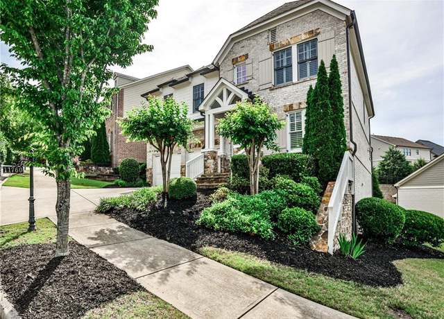 Property at 11760 Stratham Dr, Alpharetta, GA 30009, 4 beds, 4.5 baths