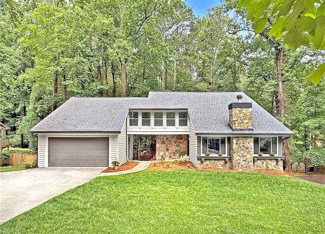 Property at 2435 Roxburgh Dr, Roswell, GA 30076, 4 beds, 2.5 baths
