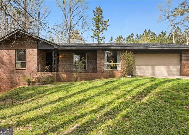 Property at 779 Pinehurst Dr, Fairburn, GA 30213, 3 beds, 2 baths