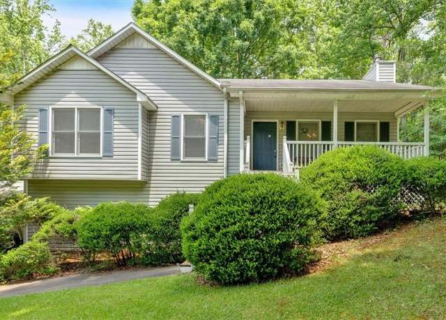 Property at 144 Wiley Dr, Douglasville, GA 30134, 3 beds, 2 baths