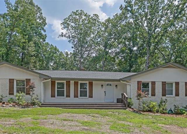 Property at 2546 N Crestview Dr, Grayson, GA 30017, 3 beds, 2.5 baths