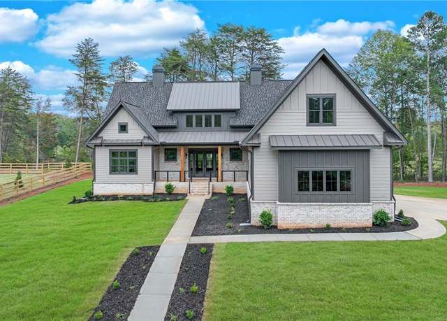 Property at 6106 Bluewater Blvd, Gainesville, GA 30506, 4 beds, 3.5 baths