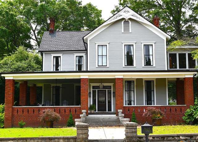Property at 7 Alabama St, Cave Spring, GA 30124, 4 beds, 4.5 baths