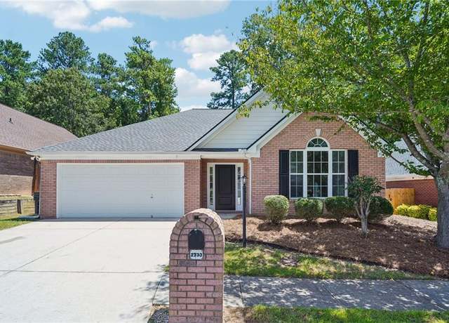 Property at 2733 Newtons Crest Cir, Snellville, GA 30078, 3 beds, 2 baths