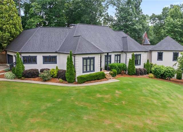 Property at 4030 River Rdg SE, Marietta, GA 30067, 5 beds, 4.5 baths