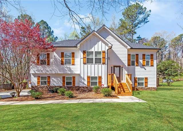 Property at 275 Cedars, Villa Rica, GA 30180, 3 beds, 2 baths