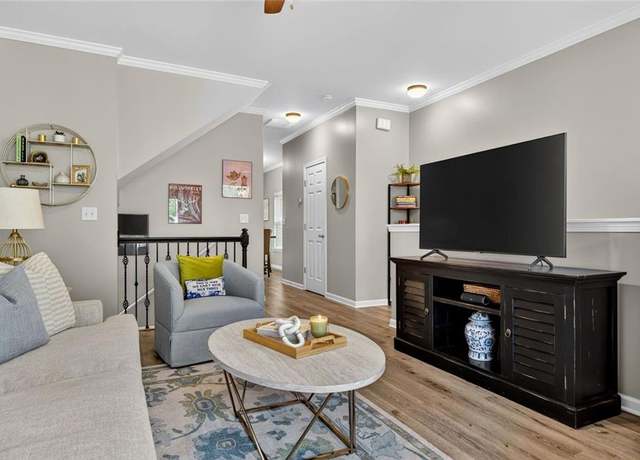 Property at 1384 Liberty Pkwy NW, Atlanta, GA 30318, 3 beds, 3.5 baths