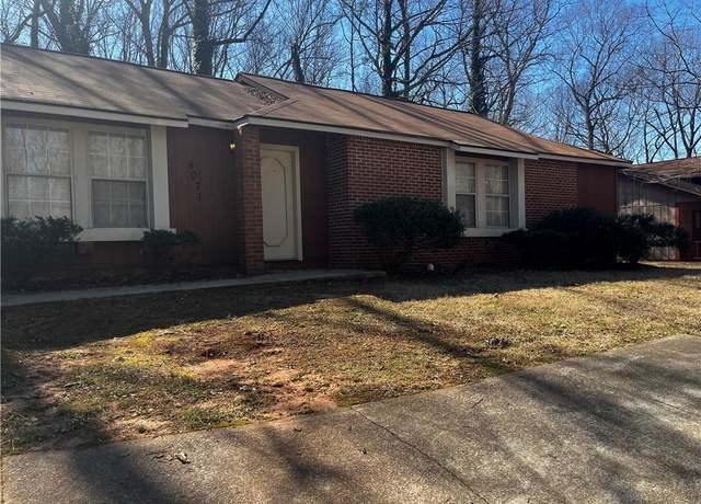 Property at 4071 River Rd, Ellenwood, GA 30294, 3 beds, 2 baths