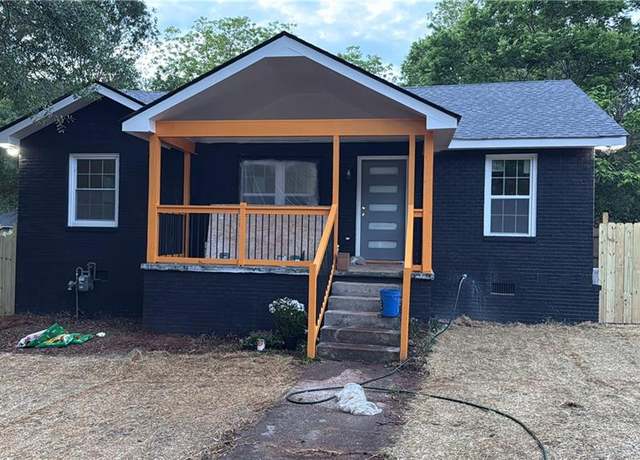 Property at 388 Sargent Dr SE, Atlanta, GA 30315, 4 beds, 3 baths