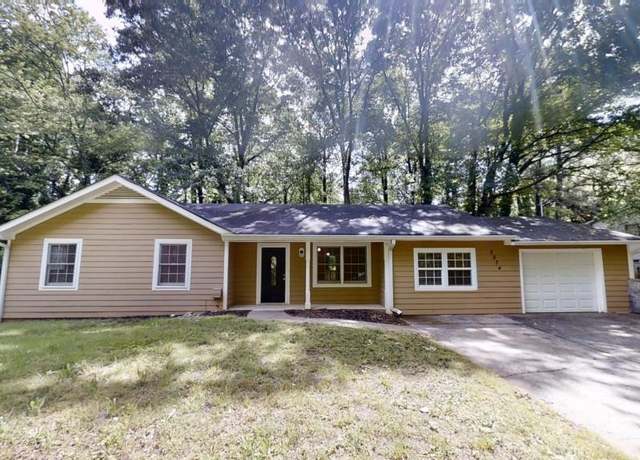 Property at 5574 Oak Grove Dr, Acworth, GA 30102, 3 beds, 2 baths