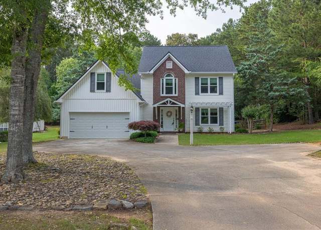 Property at 2101 Emerald Dr, Loganville, GA 30052, 4 beds, 2.5 baths