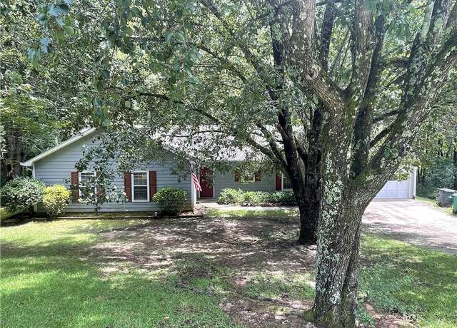 Property at 2095 Uniwattee Trl, Dacula, GA 30019, 3 beds, 2 baths