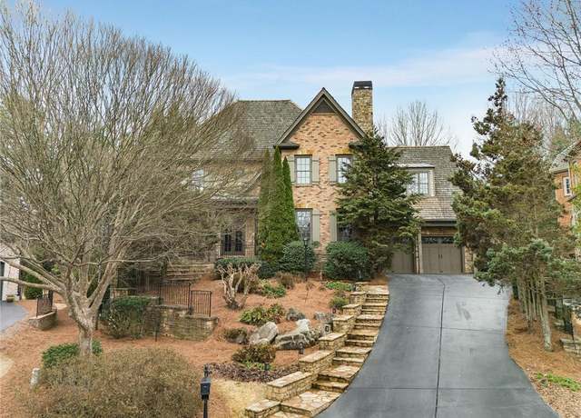 Property at 415 Prestwick Ct, Alpharetta, GA 30005, 5 beds, 5.5 baths
