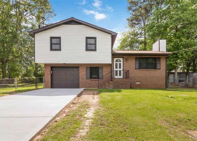 Property at 2469 Silver King Dr, Grayson, GA 30017, 3 beds, 2 baths