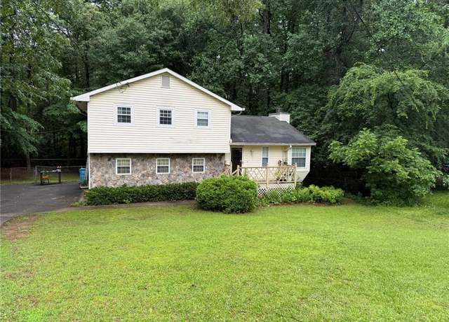 Property at 2523 Bronco Trl, Duluth, GA 30096, 3 beds, 2 baths