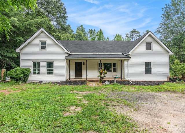 Property at 277 Griffin Hwy, Gay, GA 30218, 2 beds, 1.5 baths