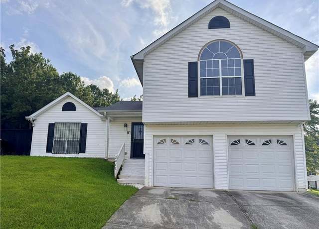 Property at 2871 Cedar Trace Dr, Ellenwood, GA 30294, 3 beds, 2.5 baths
