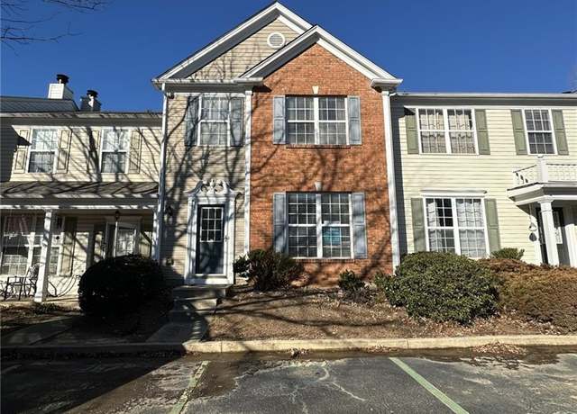 Property at 2677 Ashleigh Ln, Alpharetta, GA 30004, 3 beds, 2.5 baths