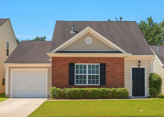 Property at 1015 Lakeside Cir, Covington, GA 30016, 3 beds, 2 baths