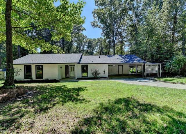 Property at 1192 Sandalwood Dr, Lawrenceville, GA 30043, 3 beds, 2 baths
