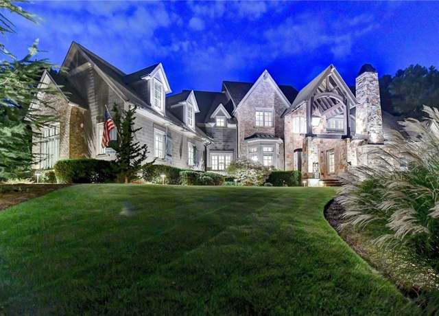 Property at 829 Big Horn Holw, Suwanee, GA 30024, 5 beds, 7.5 baths