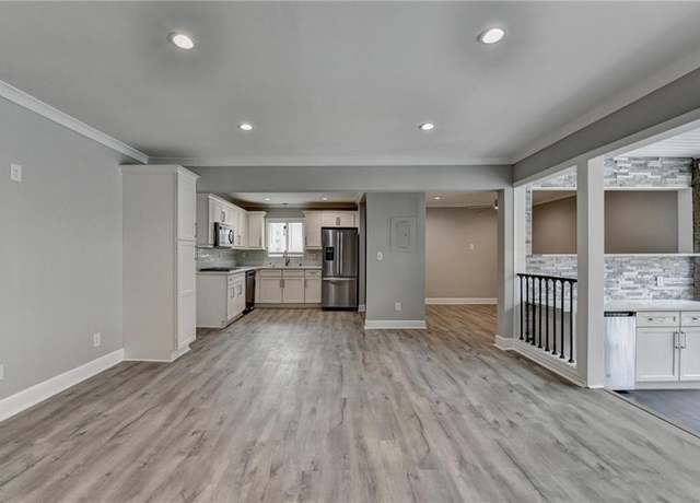 Property at 346 Carpenter Dr #29, Atlanta, GA 30328, 2 beds, 2 baths