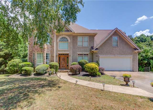 Property at 3812 Misty Lk, Ellenwood, GA 30294, 5 beds, 3.5 baths