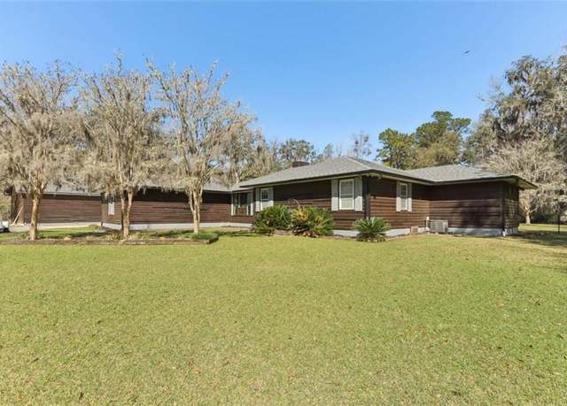Property at 325 White Oak Pl, Woodbine, GA 31569, 4 beds, 3 baths