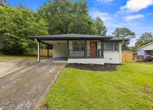 Property at 1553 Mccallie Blvd NW, Atlanta, GA 30318, 3 beds, 2 baths