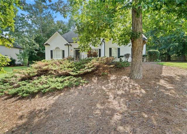 Property at 3860 Pinewood Ct, Cumming, GA 30041, 5 beds, 3.5 baths